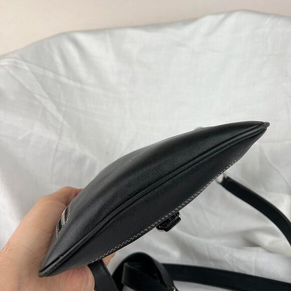 Authentic Coach Runway Black Leather Crossbody Messenger Bag Purse 9" x 7.5" - Picture 6 of 7